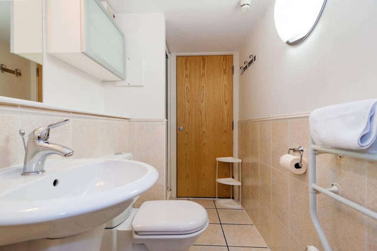 Central 2-Bed, 2-Bath Sanctuary Near Holborn Station, Covent Garden & West End لندن المظهر الخارجي الصورة